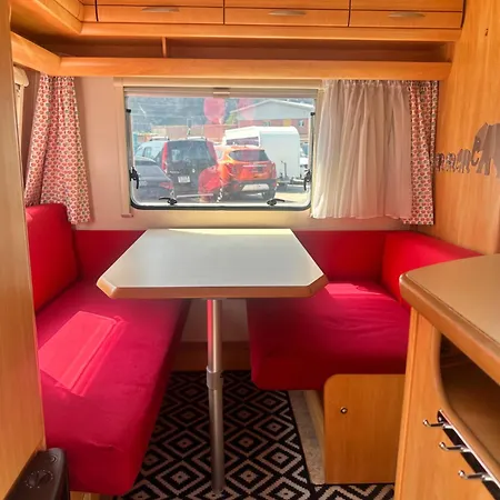 Luka Tiny Haus Mit Wohnwagen Als Eine Einheit Camping *