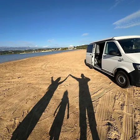 Luka Tiny Haus Mit Wohnwagen Als Eine Einheit *